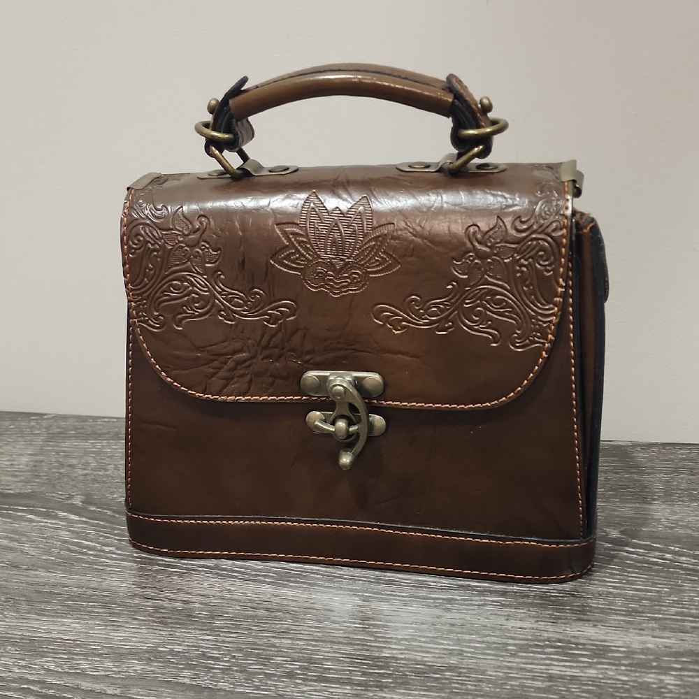 Vintage Brown Leather Embossed Accordian Doctor's Satchel Bag
